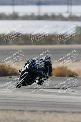 media/Nov-16-2025-Race Pace (Sun) [[8c5fa54630]]/Non Verified Riders (1st 20 Minutes)/1-Turn 14 (10am)/